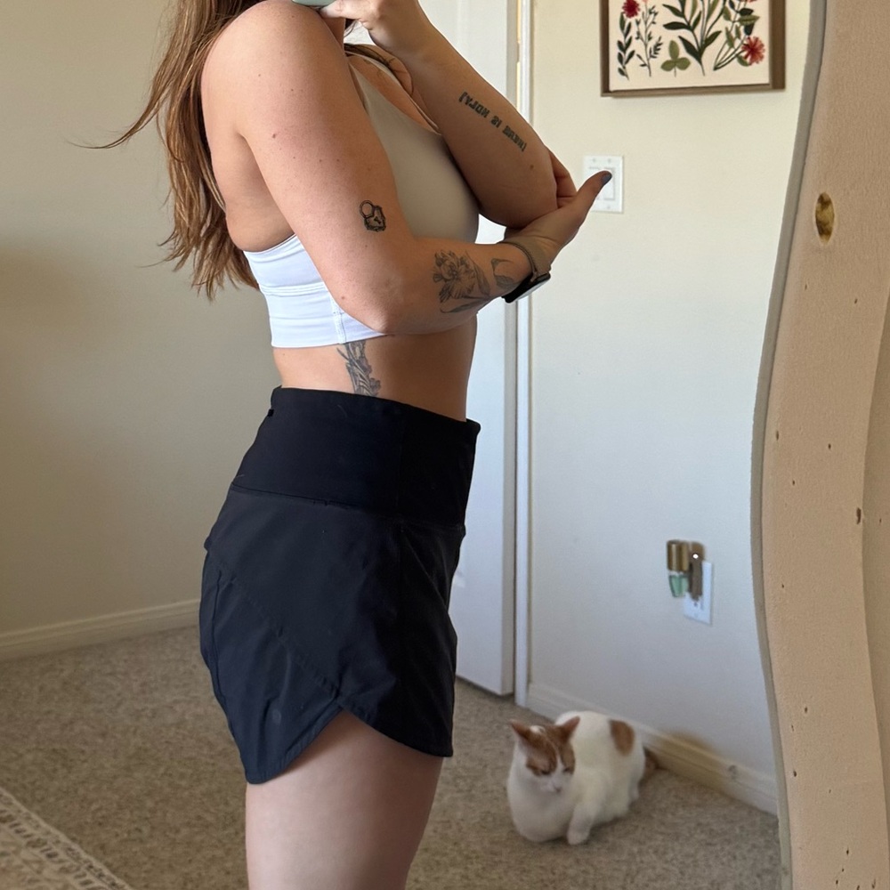 Lulu lemon black speed up high rise shorts - Picture 2 of 6
